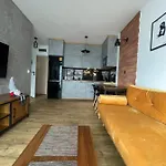 Kawka Na Grobli * فروتسواف